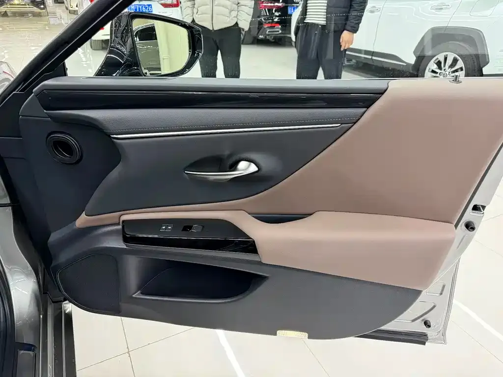 Lexus ES 2024 из CN, фото 9