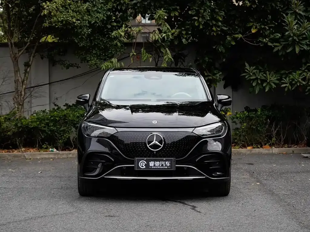Mercedes-Benz EQE SUV — фото 9