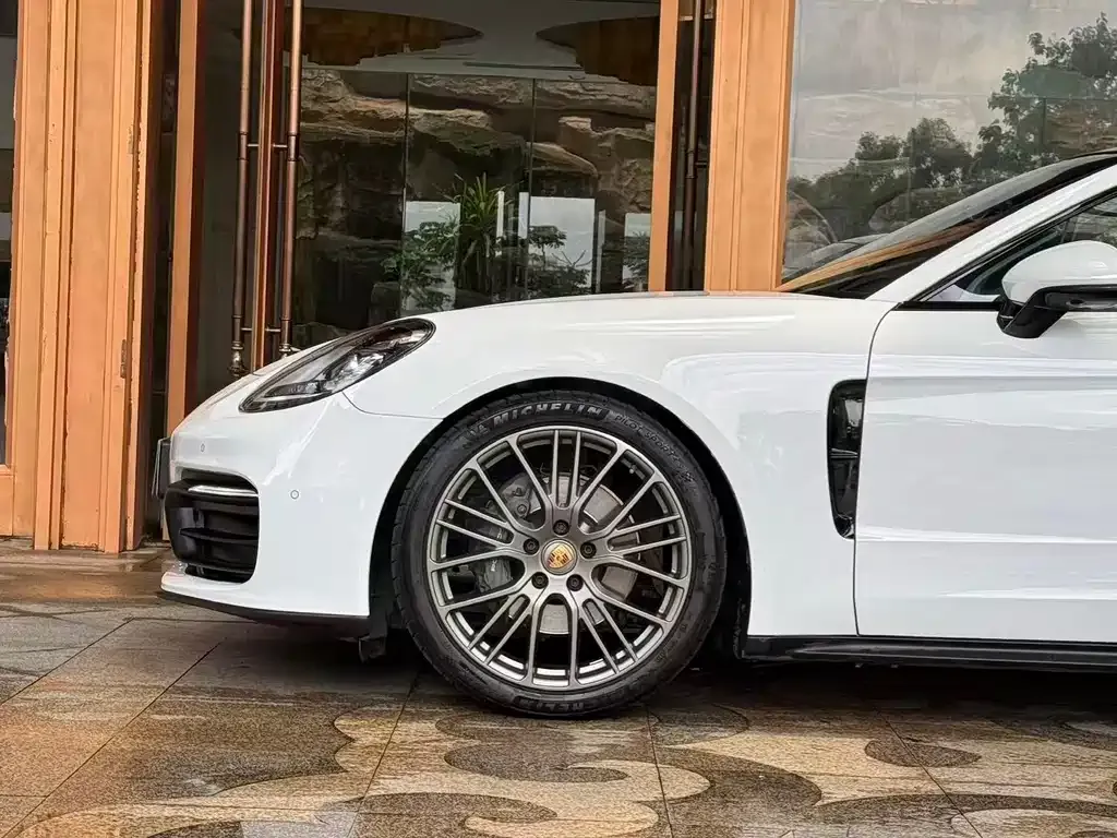 Porsche Panamera — фото 4