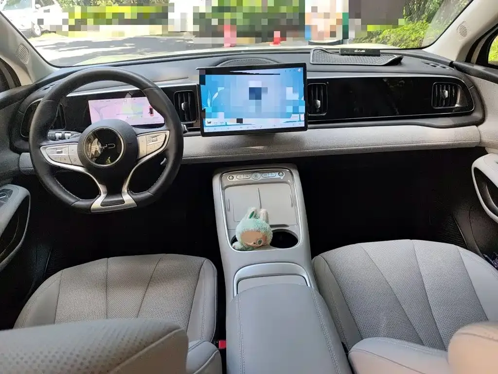 BYD Hiace 05 EV — фото 10