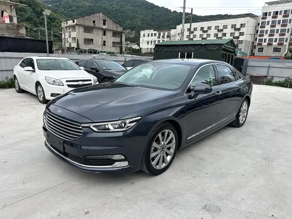Ford Taurus — фото 1