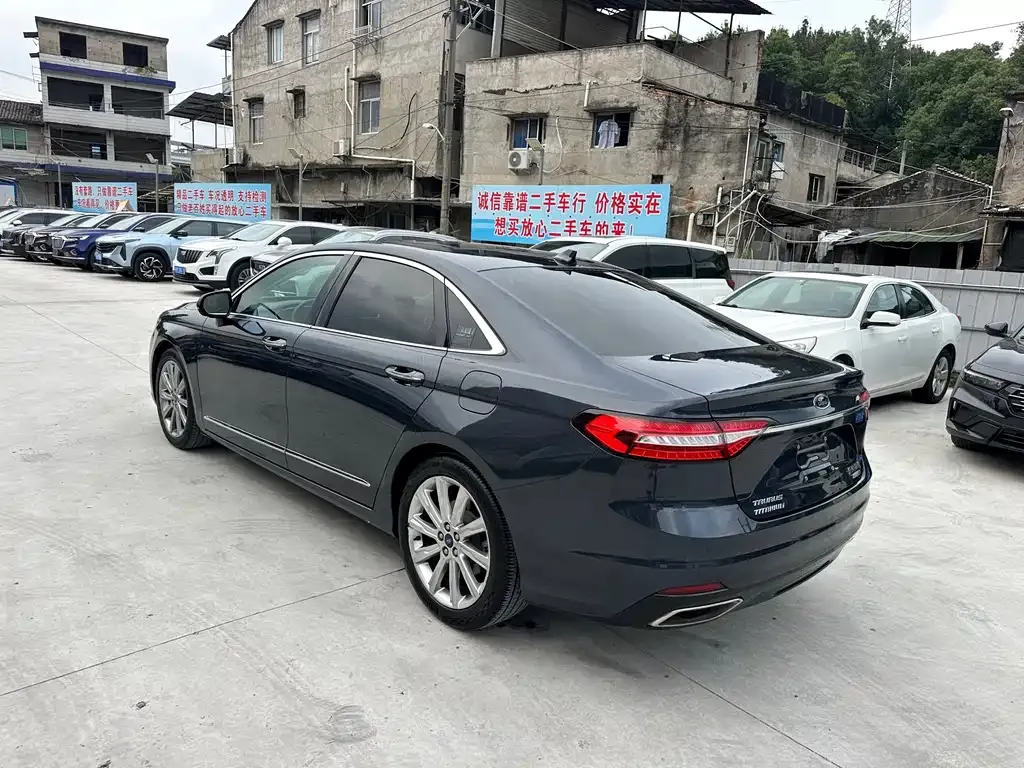 Ford Taurus — фото 10