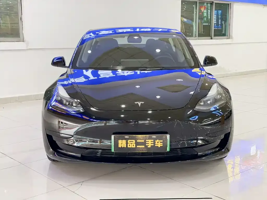 Tesla Model 3 — фото 10