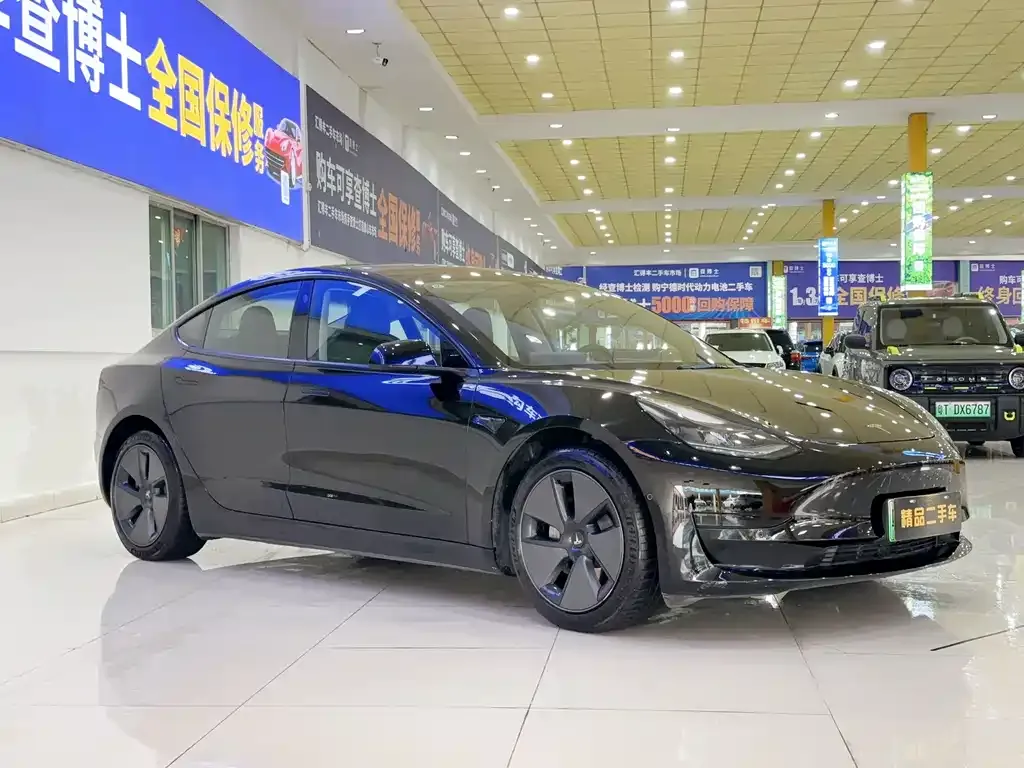 Tesla Model 3 — фото 9