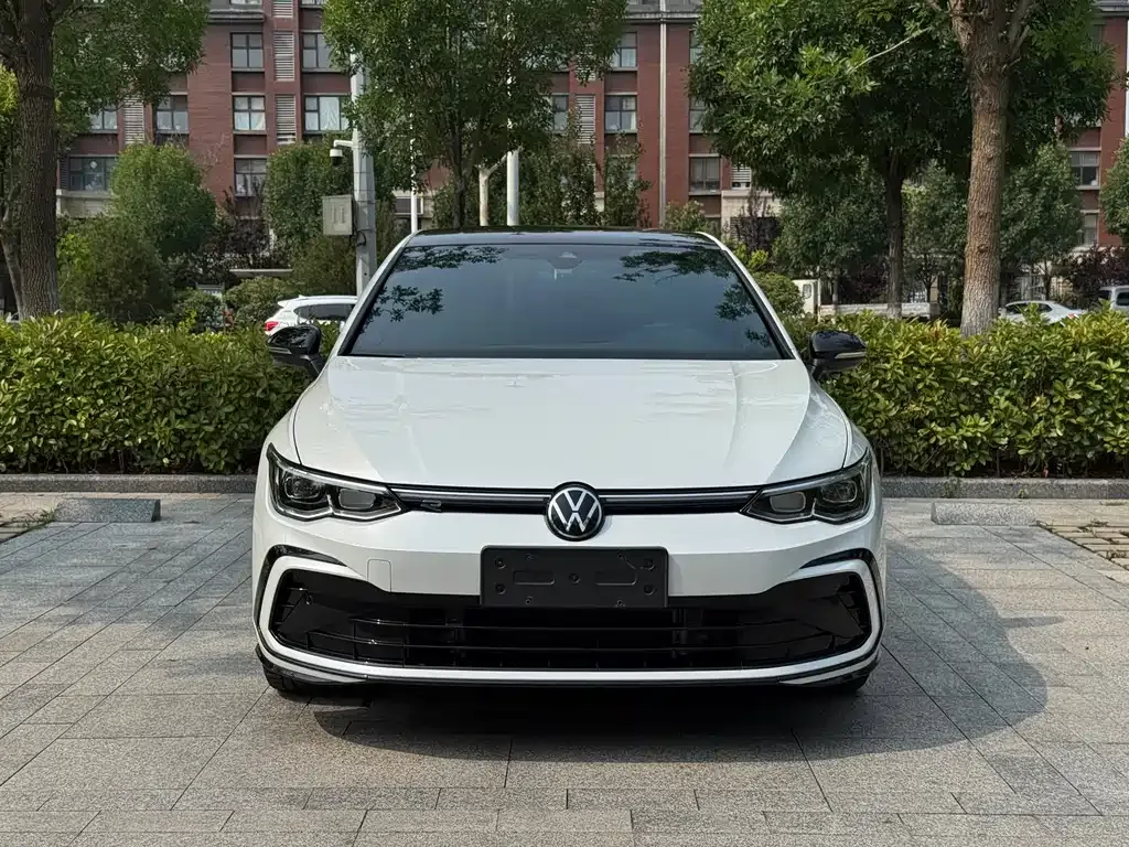 Volkswagen Golf — фото 7