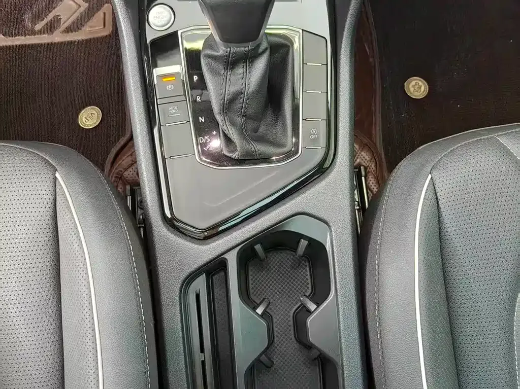 Volkswagen Tiguan L 2023 из CN, фото 7