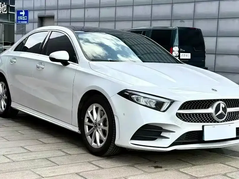 Mercedes-Benz A-Class — фото 7