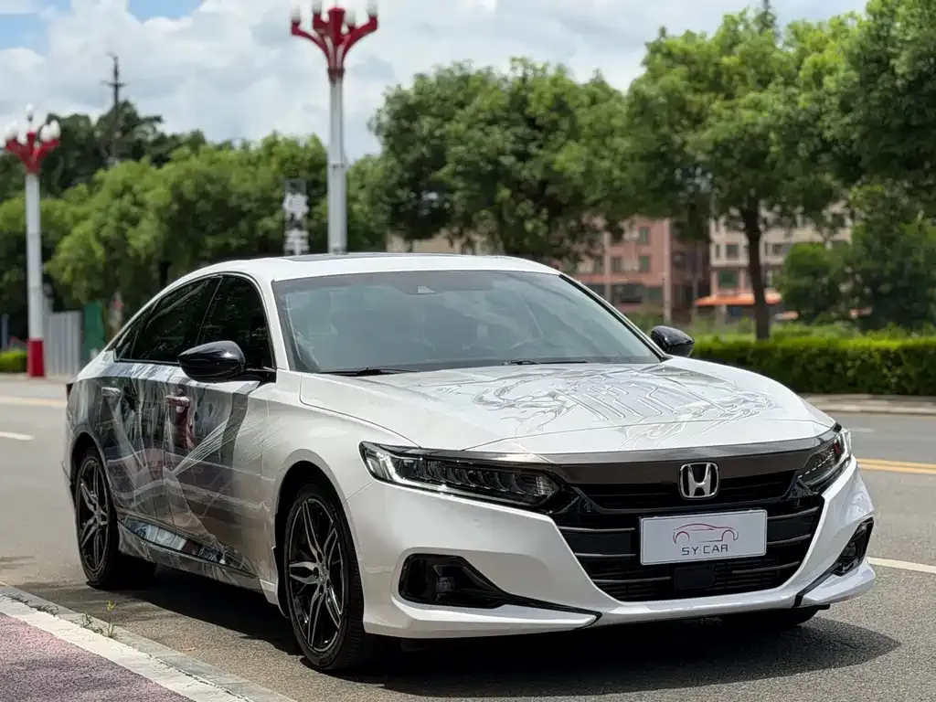 Honda Accord — фото 9