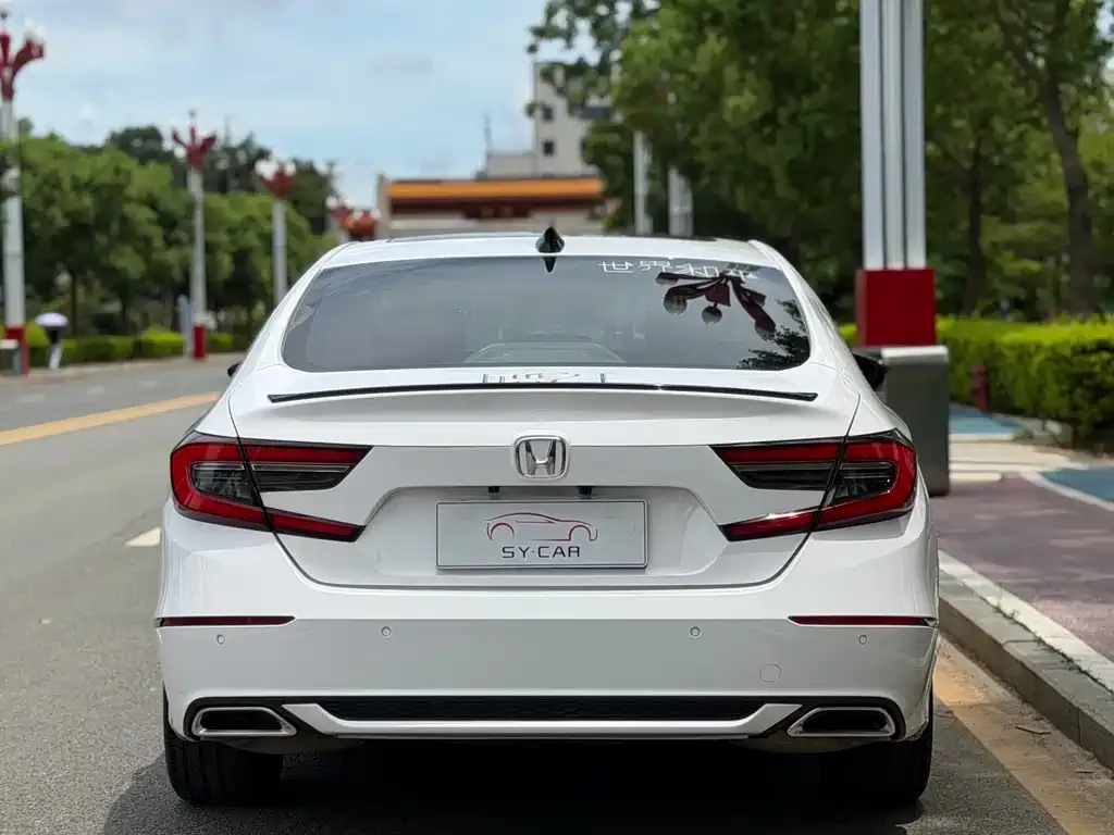 Honda Accord — фото 4