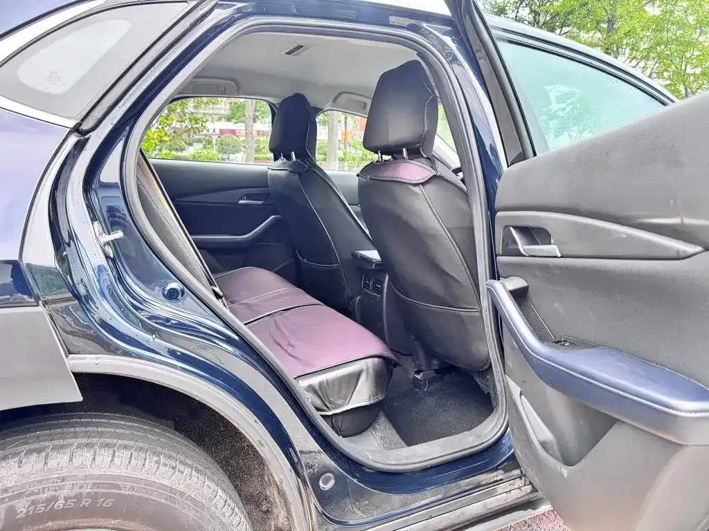 Mazda CX-30 2022 из CN, фото 3