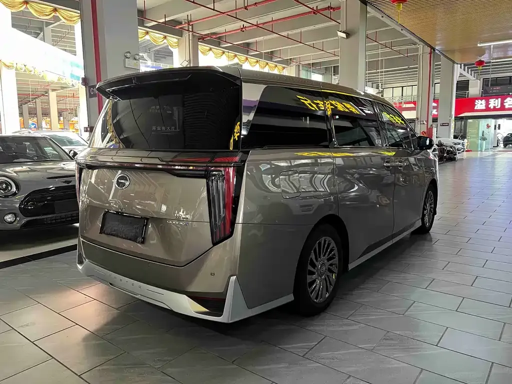 GAC Motor Trumpchi M8 — фото 10