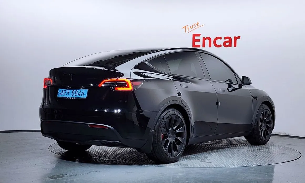 Tesla Model Y — фото 4