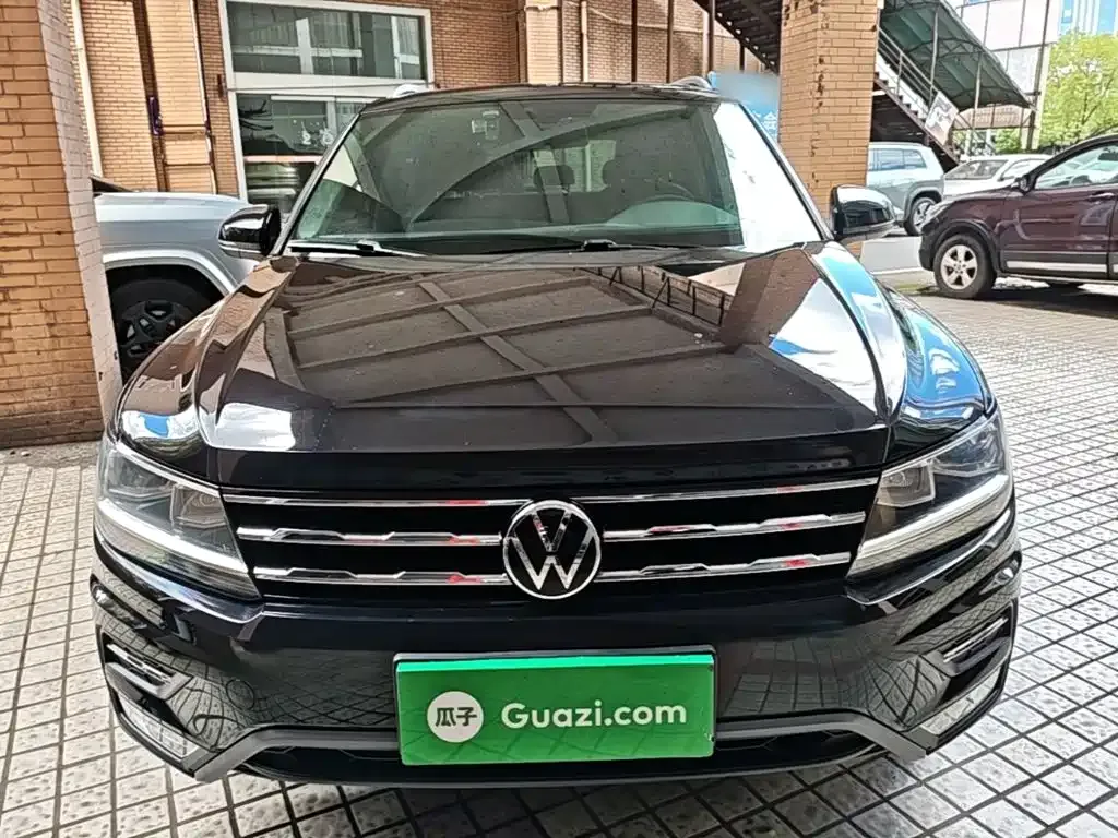 Volkswagen Tiguan L — фото 4