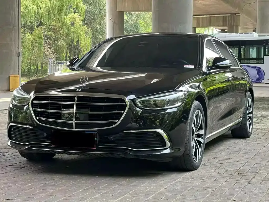 Mercedes-Benz S-Class — фото 1