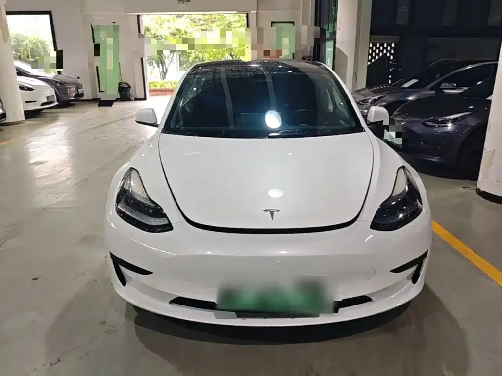 Tesla Model 3 — фото 5