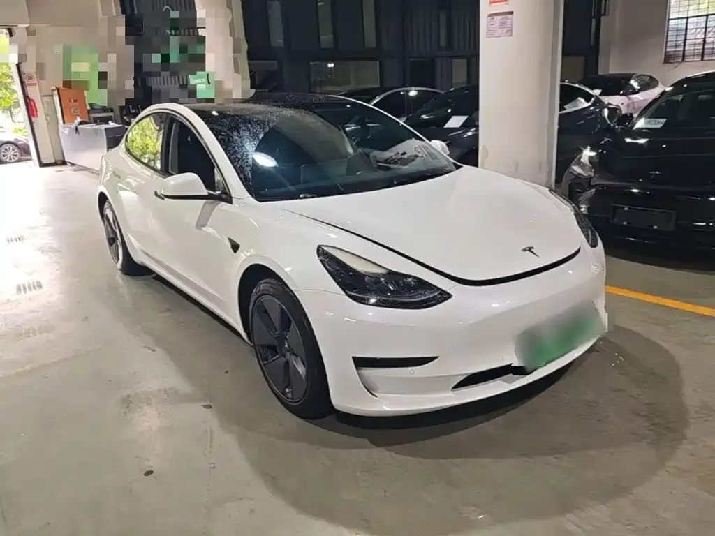 Tesla Model 3 — фото 4