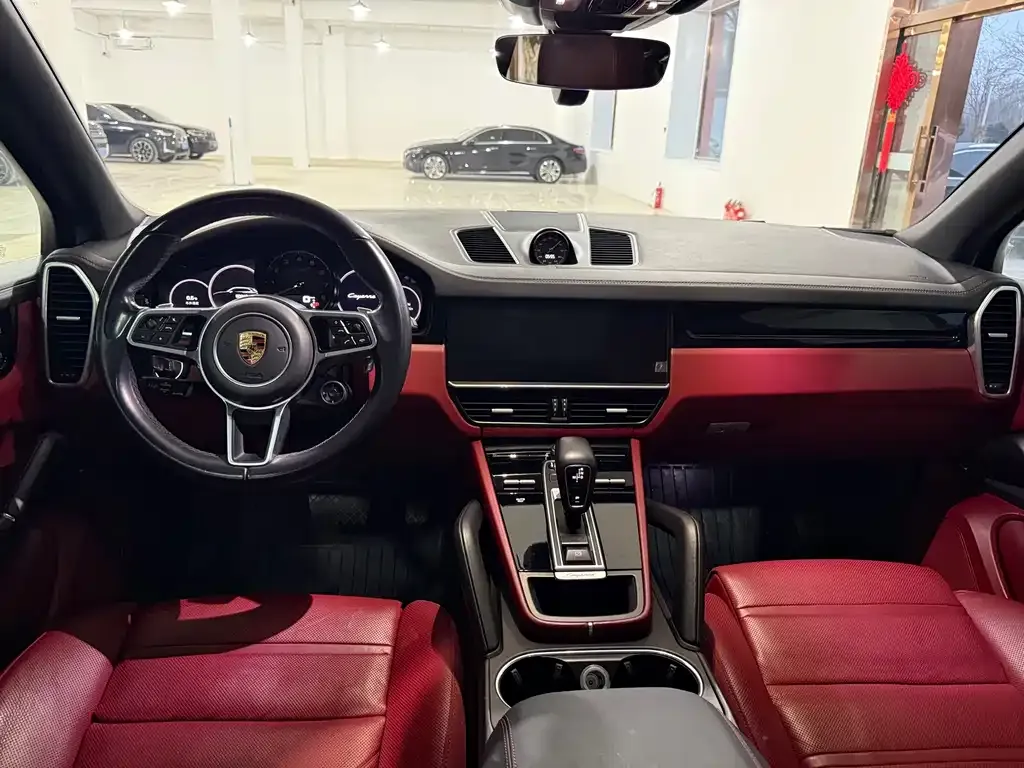 Porsche Cayenne Hybrid — фото 10