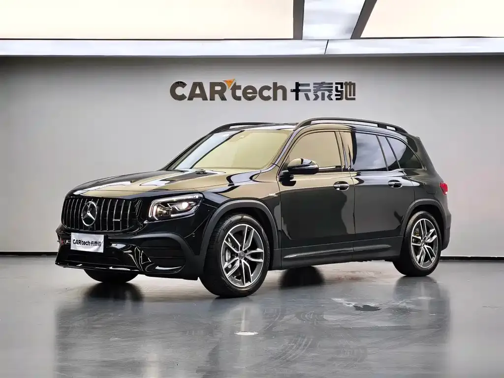 Mercedes-Benz GLB AMG — фото 1