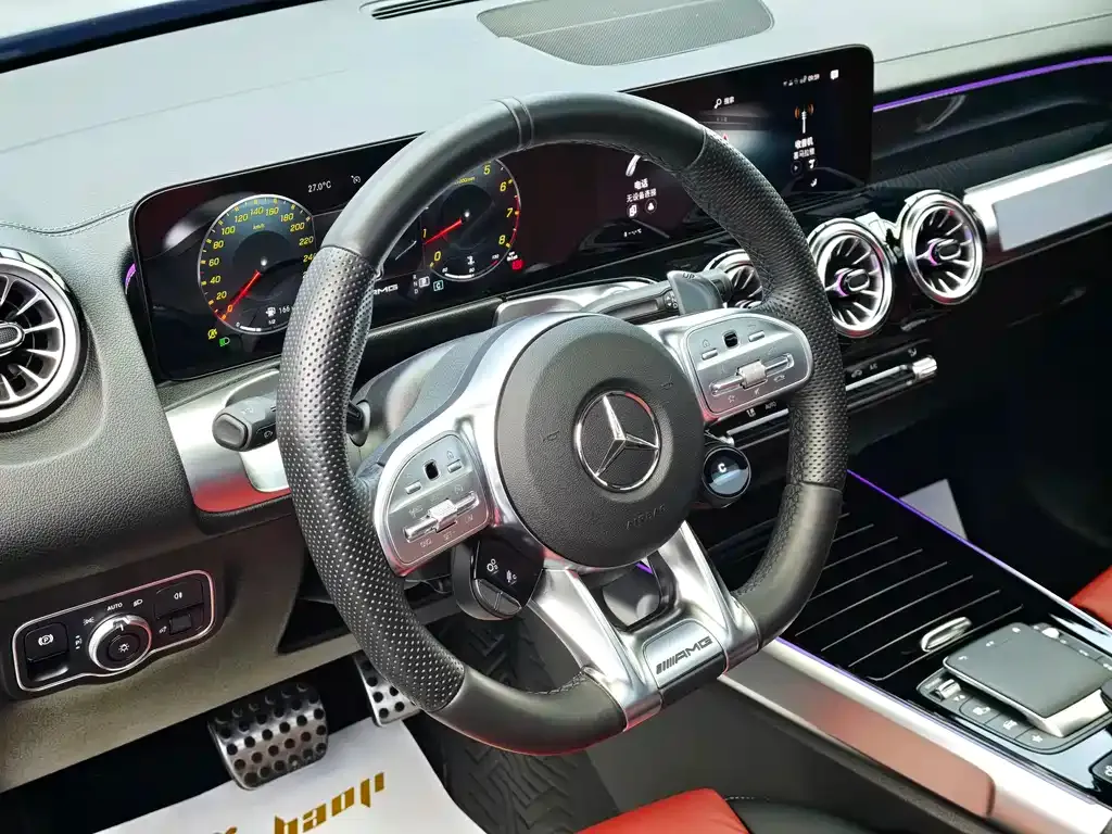 Mercedes-Benz GLB AMG — фото 10