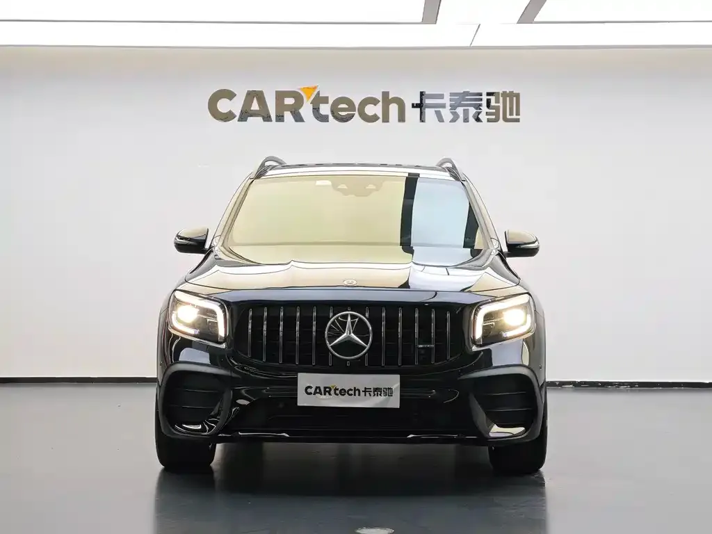 Mercedes-Benz GLB AMG — фото 2