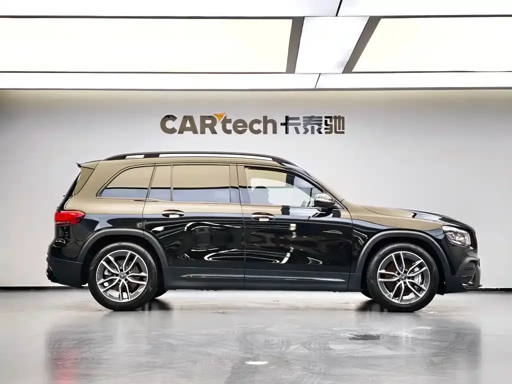 Mercedes-Benz GLB AMG — фото 7