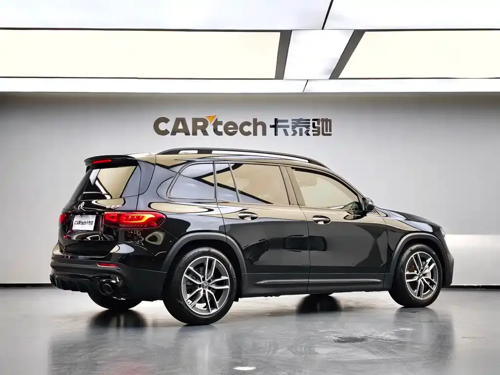 Mercedes-Benz GLB AMG — фото 9