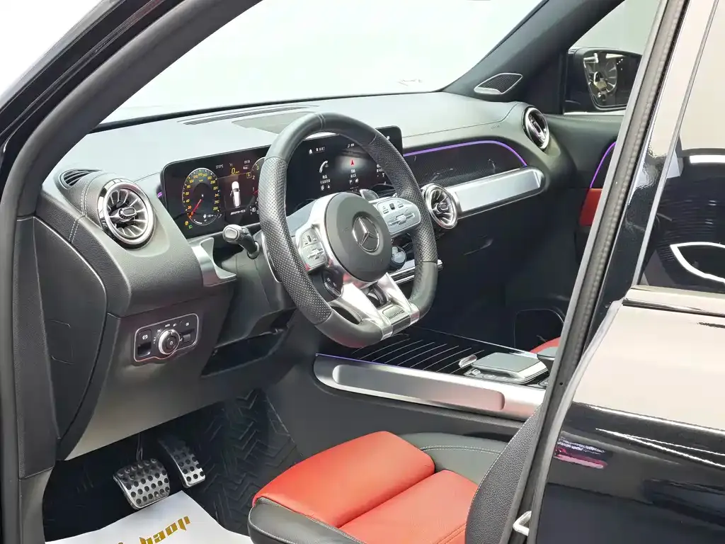 Mercedes-Benz GLB AMG — фото 6