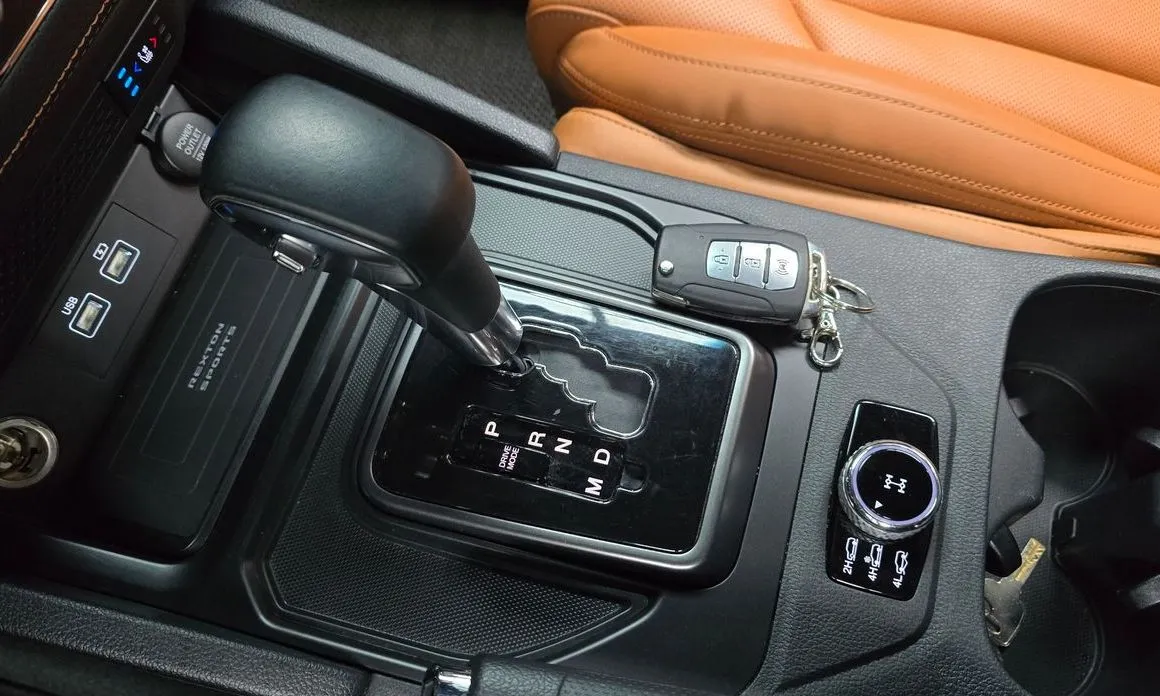 KG Mobility (Ssangyong) Rexton — фото 7