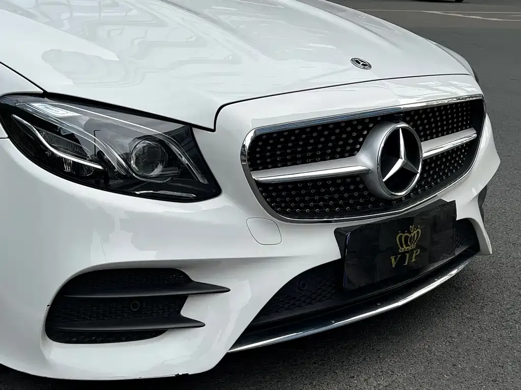 Mercedes-Benz E-Class (Import) — фото 4