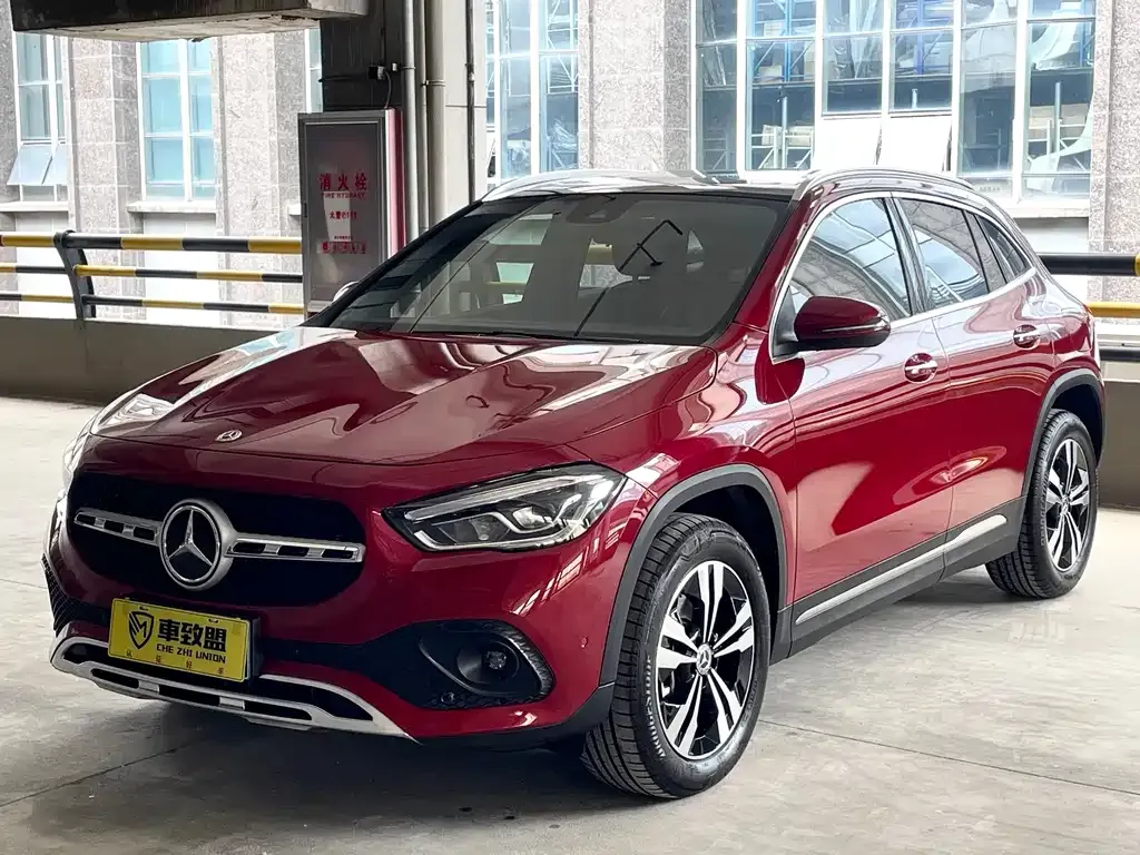 Mercedes-Benz GLA — фото 1