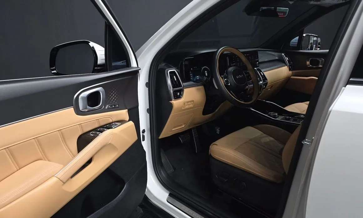 Kia Sorento — фото 7