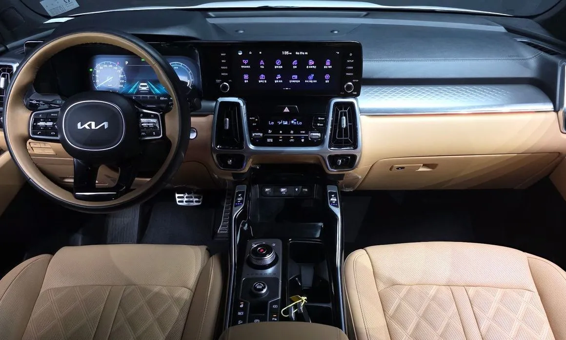 Kia Sorento — фото 8