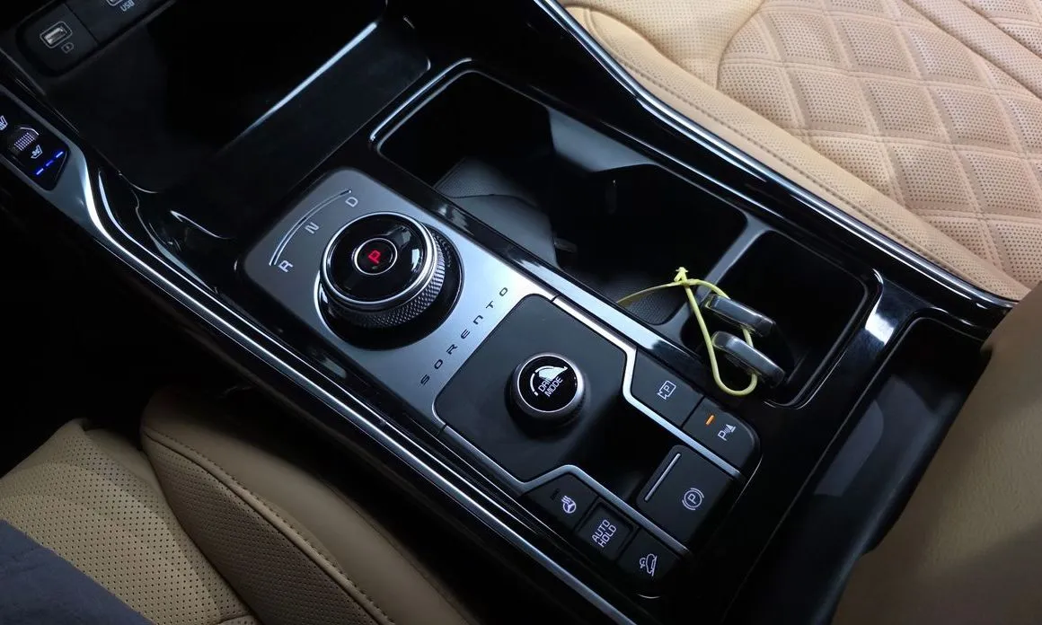 Kia Sorento — фото 10