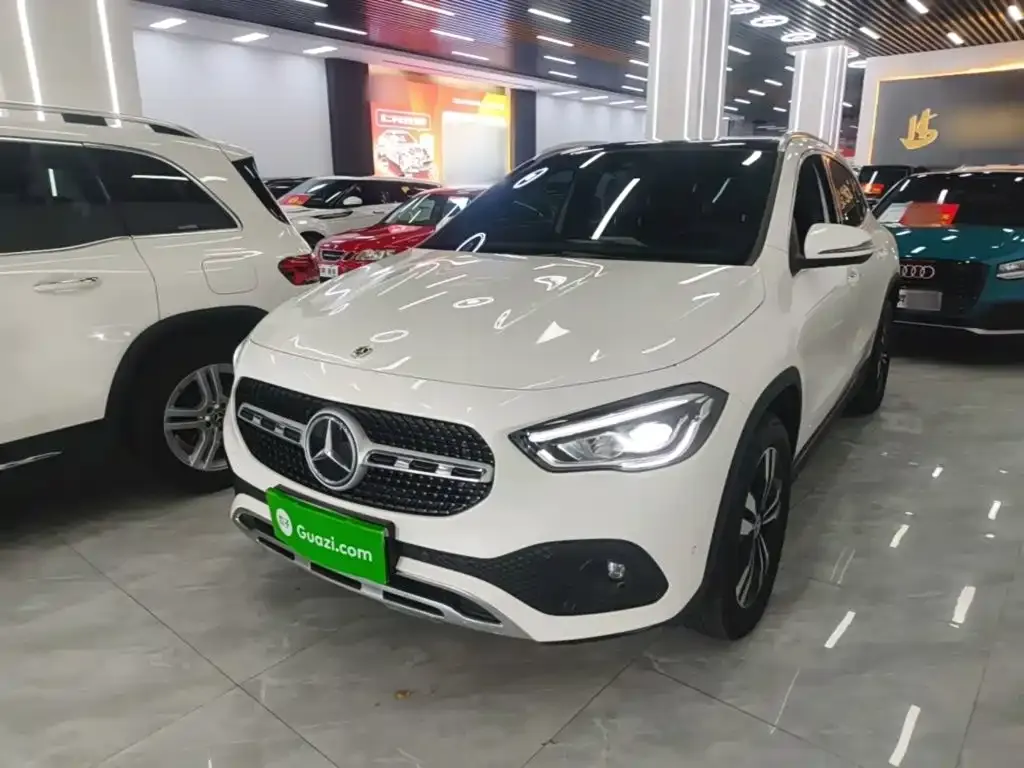 Mercedes-Benz GLA — фото 1