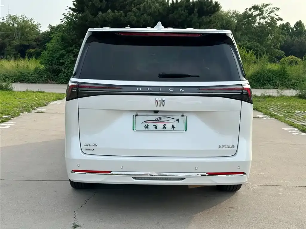 Buick GL8 Hybrid — фото 8