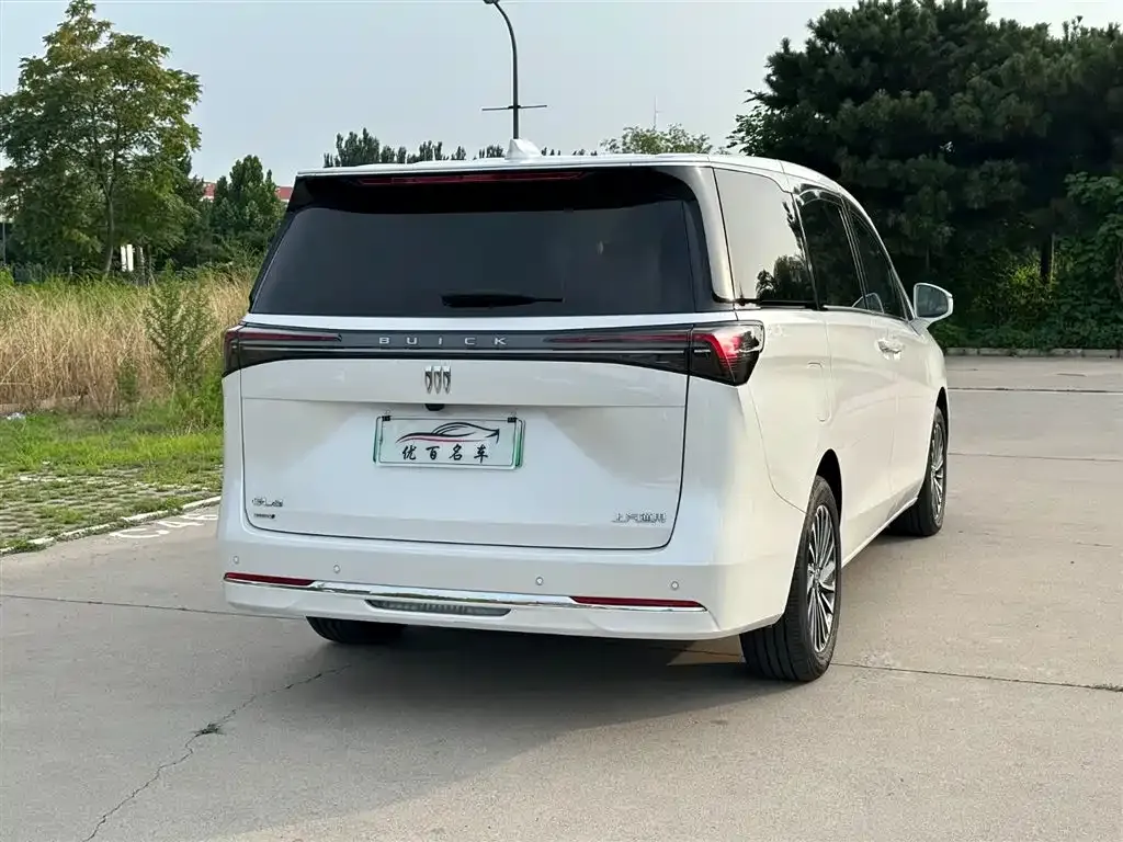 Buick GL8 Hybrid — фото 5