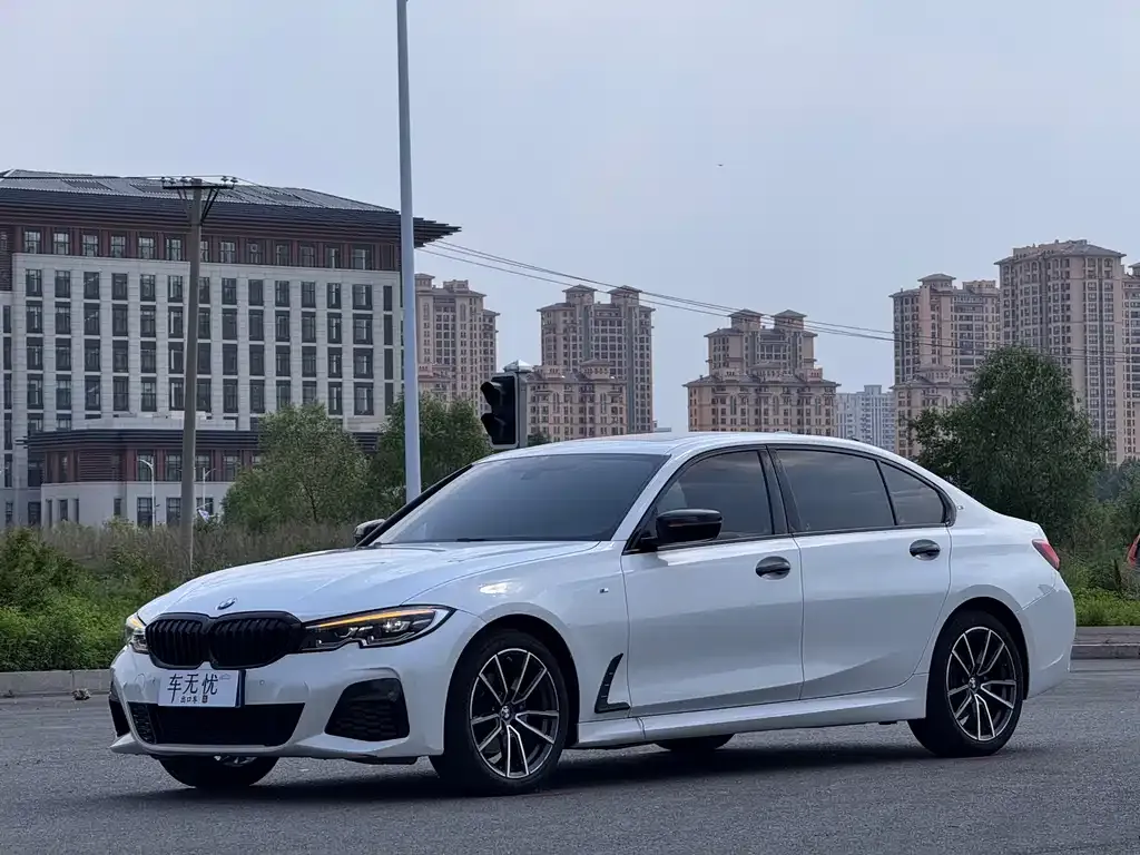 BMW 3 Series — фото 1