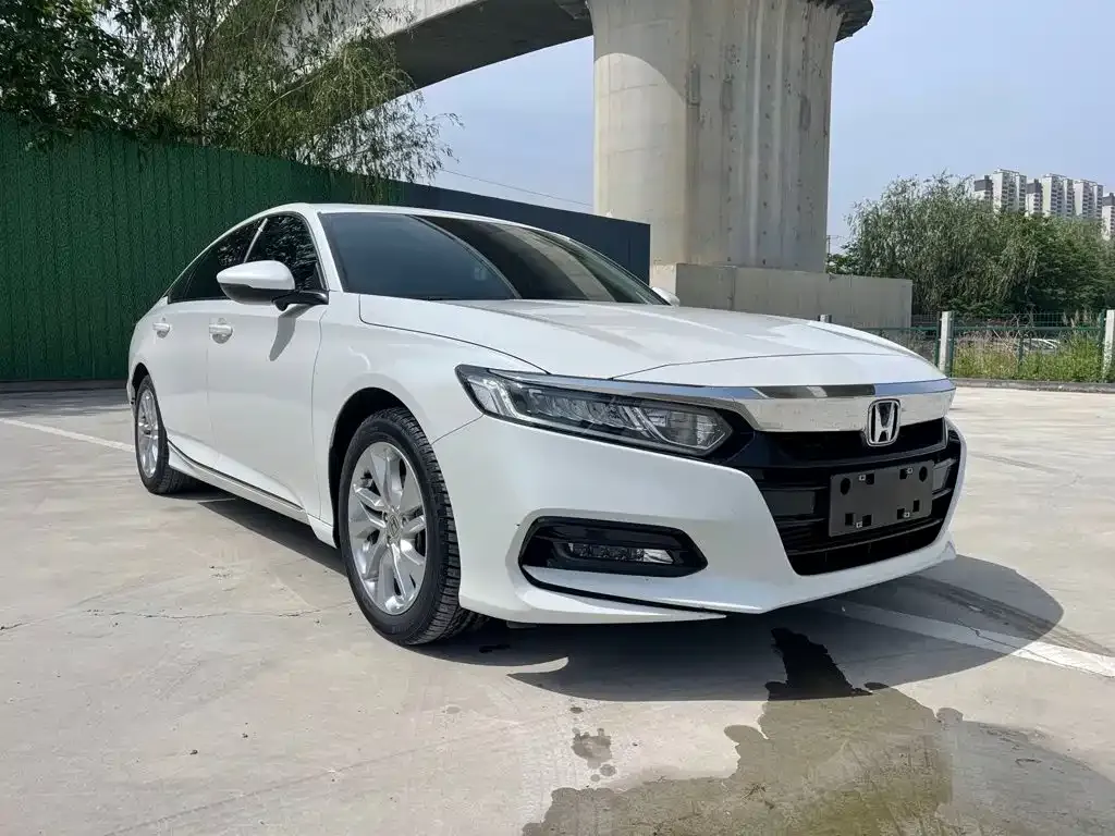 Honda Accord — фото 4