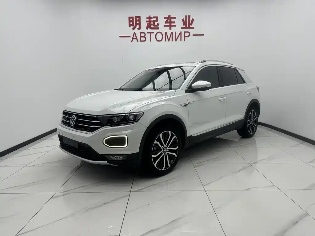 Volkswagen T-Roc — фото 1
