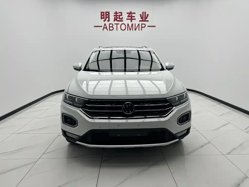 Volkswagen T-Roc — фото 6