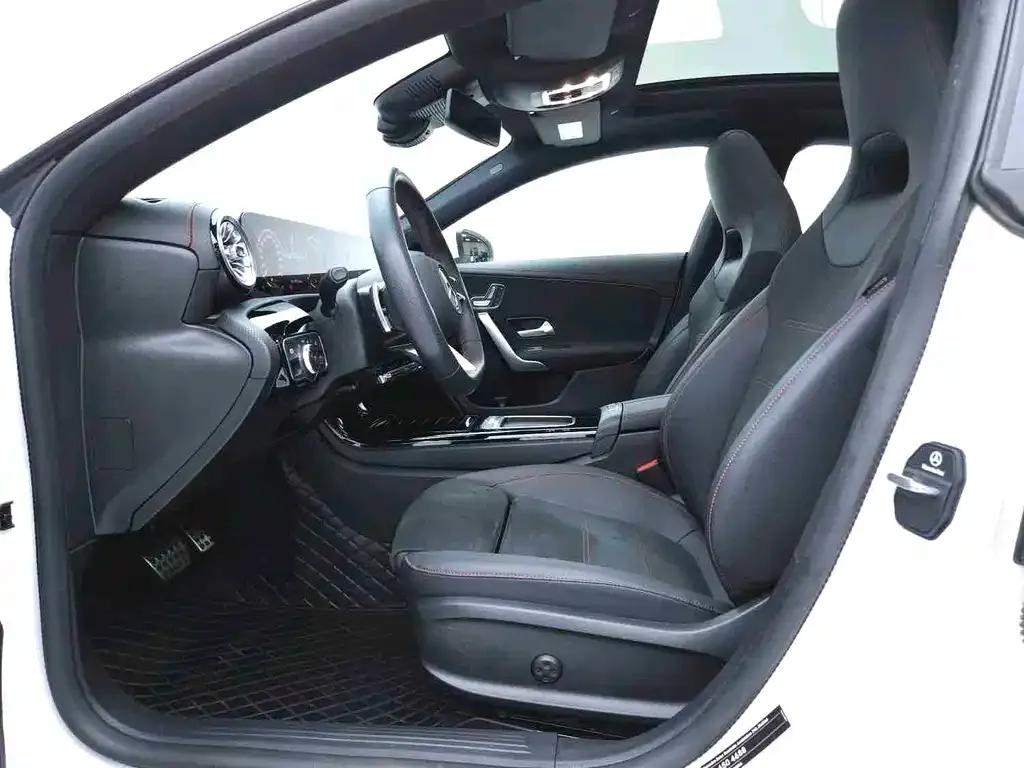 Mercedes-Benz CLA (Import) — фото 9