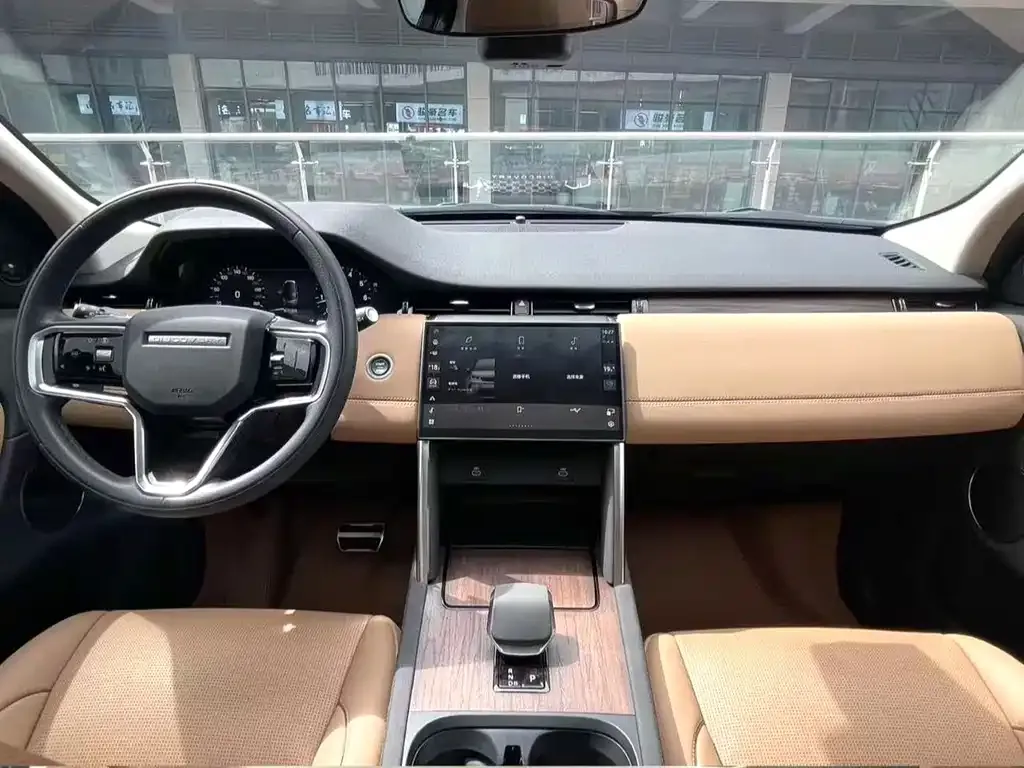 Land Rover Discovery Sport — фото 2