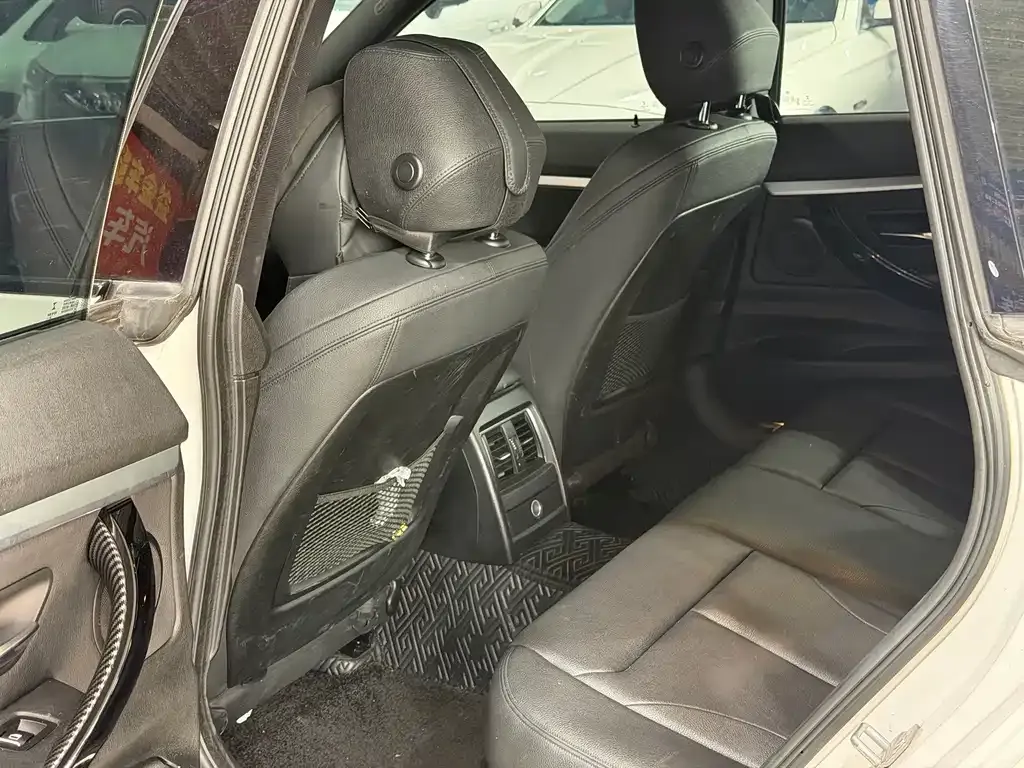 BMW 3 Series GT — фото 9