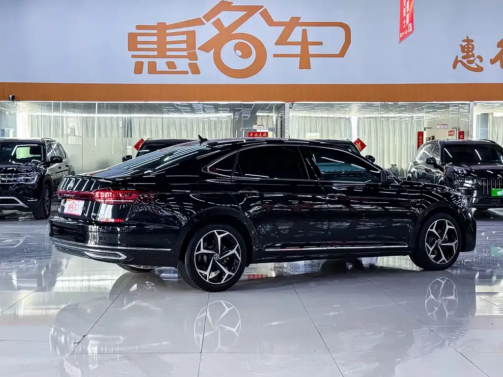 Volkswagen Passat — фото 6
