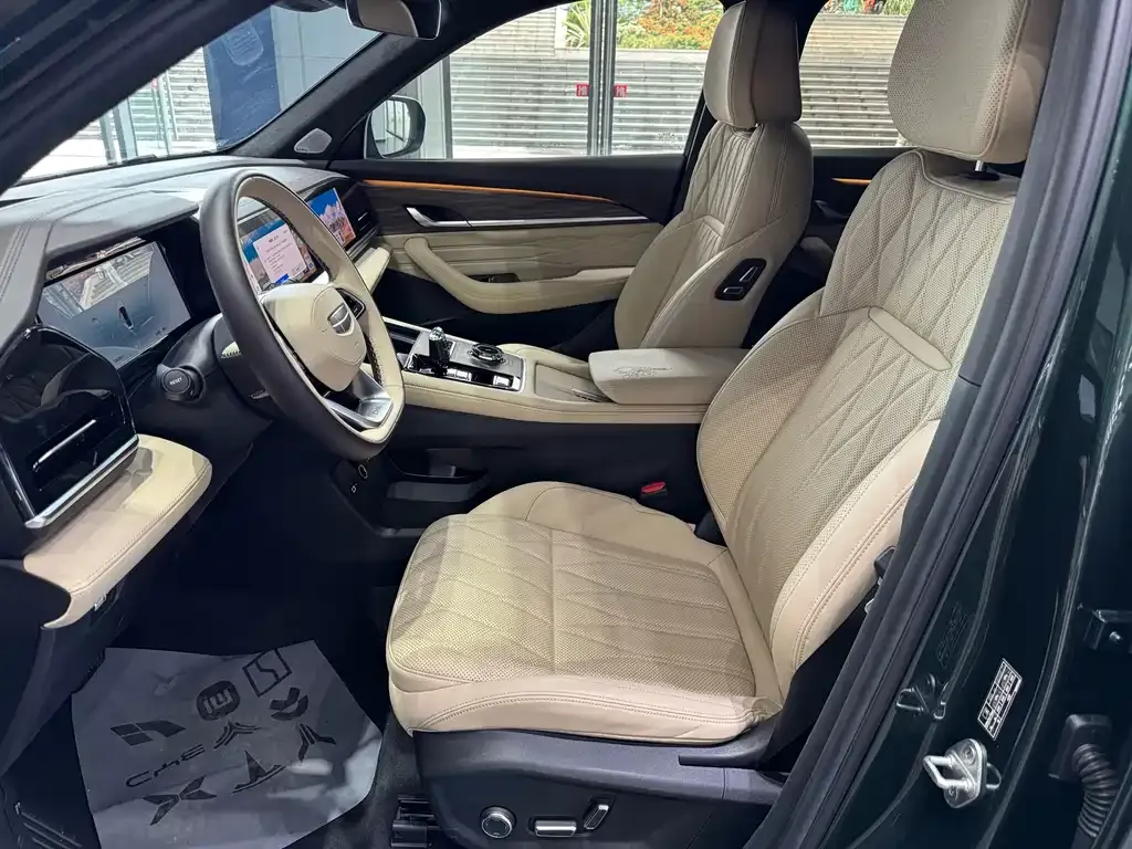 Geely Xingyue L — фото 6