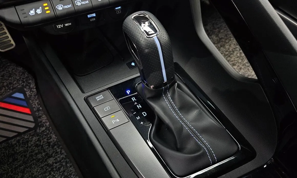 Hyundai AVANTE — фото 4