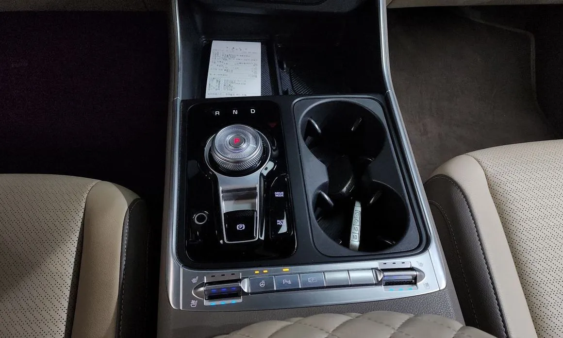 Kia Carnival — фото 10