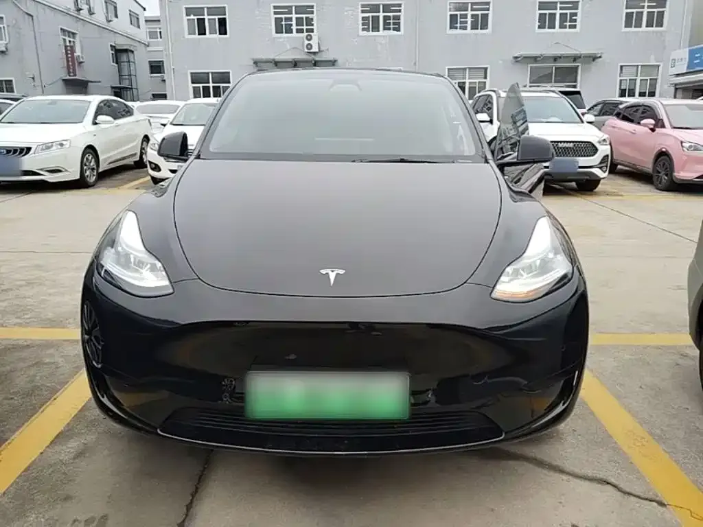 Tesla Model Y — фото 4