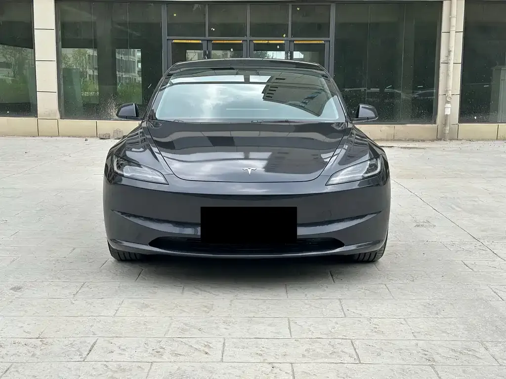 Tesla Model 3 — фото 2