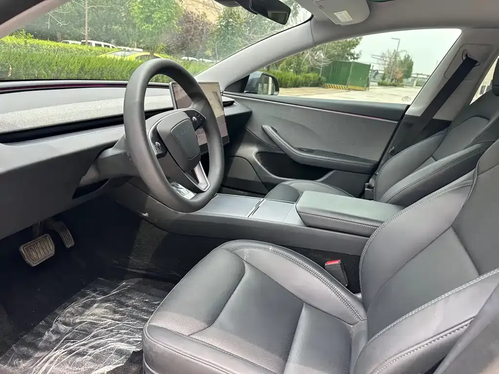 Tesla Model 3 — фото 6